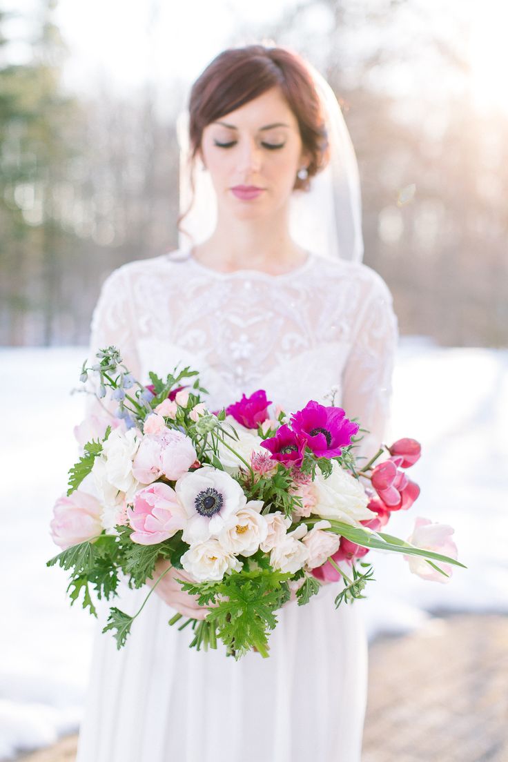 Vibrant Pink and red Maryland Valentines wedding inpiration including romantic c...