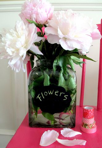 Beautiful flowers in a glass container #inspire #create #flowers