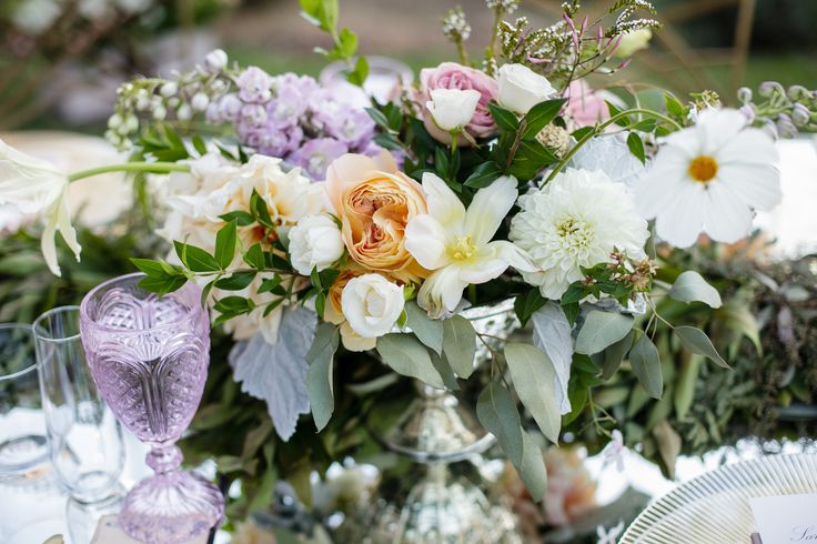 centerpiece garland and floral arrangment