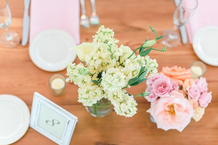 yellow and pink table decor