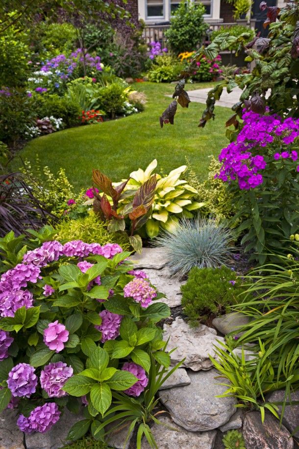 Foliage Garden - Summer Gardening Ideas / Armstrong Garden Centers
