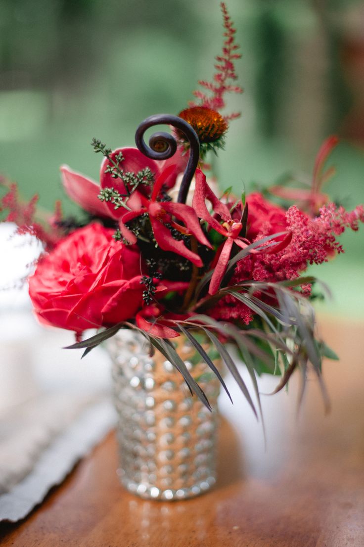 #red #wedding #centerpiece #flowers wedding chicks