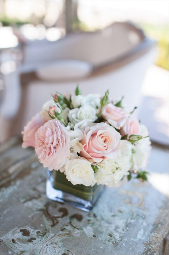 What you need to know to master wedding florals with the perfect vendor and budg...